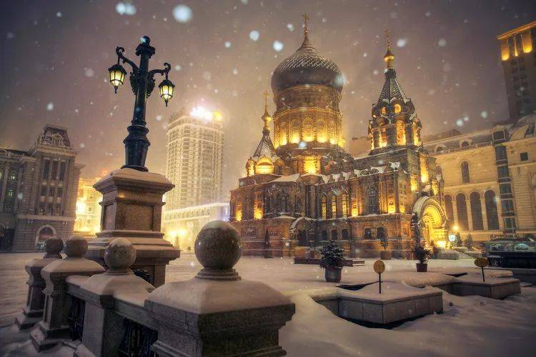 德银:熊猫债融资成本优势有望持续 2025全年总发行量将继续攀升